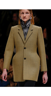 Details Balenciaga Fall 2018 Ready-to-Wear , Детали коллекции Баленсиага осень зима 2018 , Fashion show , неделя моды в Париже , PFW , Paris Fashion Week , Mainstyles