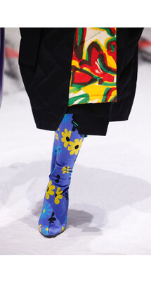 Details Balenciaga Fall 2018 Ready-to-Wear , Детали коллекции Баленсиага осень зима 2018 , Fashion show , неделя моды в Париже , PFW , Paris Fashion Week , Mainstyles