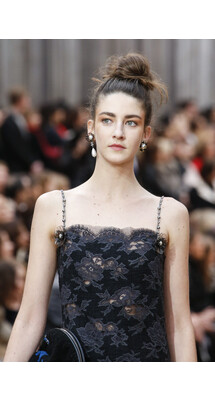 Details Chanel Fall 2018 Ready-to-Wear , Шанель осень зима 2018 , Fashion show , неделя моды в Париже , FW , PFW , Mainstyles