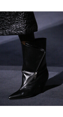 Details Givenchy Fall 2018 Ready-to-Wear , Детали коллекции Живанши осень зима 2018 , Fashion show , неделя моды в Париже , PFW , Paris Fashion Week , Mainstyles