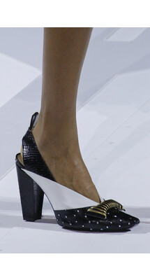 Details Louis Vuitton Fall 2018 Ready-to-Wear , Луи Витон осень зима 2018 , LV , LVMH ,Fashion show , неделя моды в Париже , FW , PFW , Mainstyles