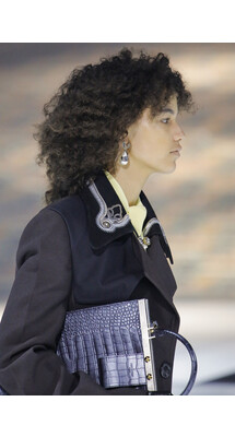 Details Louis Vuitton Fall 2018 Ready-to-Wear , Луи Витон осень зима 2018 , LV , LVMH ,Fashion show , неделя моды в Париже , FW , PFW , Mainstyles