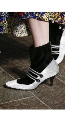 Details collections Mary Katrantzou Fall 2018 Ready-to-Wear , Детали коллекции Мэри Катранзу осень зима 2018 , Fashion show , неделя моды в Лондане , LFW , Mainstyles