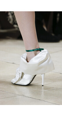 Details Miu Miu Fall 2018 Ready-to-Wear , Миу Миу осень зима 2018 , Fashion show , неделя моды в Париже , FW ,PFW , Mainstyles