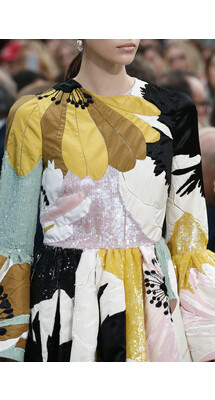 Details Valentino Fall 2018 Ready-to-Wear , Детали коллекции Валентино осень зима 2018 , Fashion show , неделя моды в Париже , PFW , Paris Fashion Week , Mainstyles