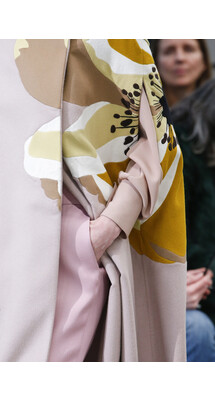 Details Valentino Fall 2018 Ready-to-Wear , Детали коллекции Валентино осень зима 2018 , Fashion show , неделя моды в Париже , PFW , Paris Fashion Week , Mainstyles