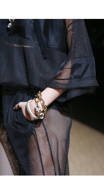 Details Dolce and Gabbana Fall 2018 Ready-to-Wear , Детали Дольче и Габбана осень зима 2018 , Fashion show , неделя моды в Милане , MFW , Mainstyles