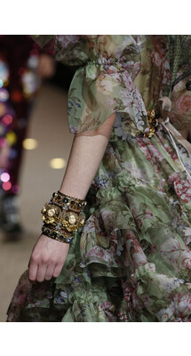 Details Dolce and Gabbana Fall 2018 Ready-to-Wear , Детали Дольче и Габбана осень зима 2018 , Fashion show , неделя моды в Милане , MFW , Mainstyles