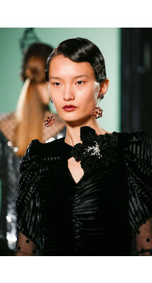 Details collections Erdem Fall 2018 Ready-to-Wear , Детали коллекции Эрдем осень зима 2018 , Fashion show , неделя моды в Лондане , LFW , Mainstyles