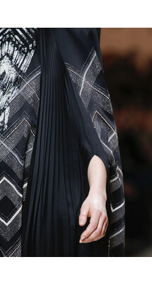 Details Fendi Fall 2018 Ready-to-Wear , Детали показа Фенди осень зима 2018 , Fashion show , неделя моды в Милане , MFW , Mainstyles