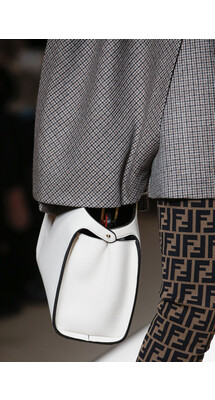 Details Fendi Fall 2018 Ready-to-Wear , Детали показа Фенди осень зима 2018 , Fashion show , неделя моды в Милане , MFW , Mainstyles