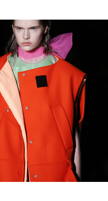 Details_Prada_Fall_2018_Mainstyles_15