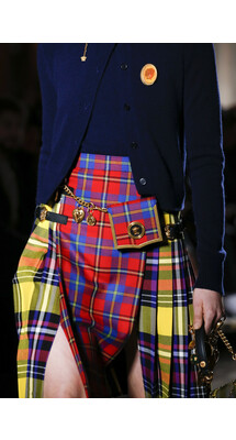 Details Versace Fall 2018 Ready-to-Wear , Детали Versace осень зима 2018 , Fashion show , неделя моды в Милане , MFW , Mainstyles