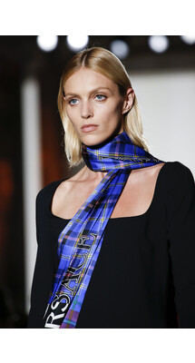 Details Versace Fall 2018 Ready-to-Wear , Детали Versace осень зима 2018 , Fashion show , неделя моды в Милане , MFW , Mainstyles