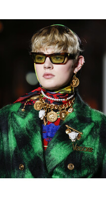 Details Versace Fall 2018 Ready-to-Wear , Детали Versace осень зима 2018 , Fashion show , неделя моды в Милане , MFW , Mainstyles