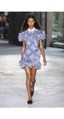 Giambattista Valli SPRING/SUMMER 2018 READY-TO-WEAR Giambattista Valli  весна-лето 2018