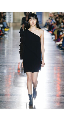 Givenchy SPRING/SUMMER 2018 READY-TO-WEAR Givenchy весна-лето 2018
