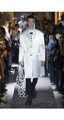 Raf Simons Spring 2019 Menswear  / Раф Симонс Весна Лето 2019 Вирджил Абло Мужская Неделя Моды в Париже