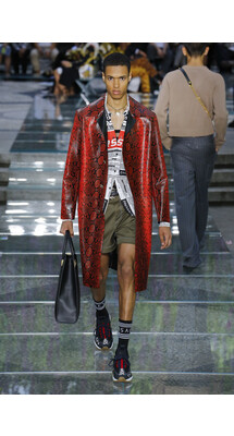Versace Spring 2019 Menswear /Версаче Весна Лето 2019 Мужская Неделя Моды в Милане