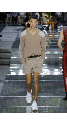 Versace Spring 2019 Menswear /Версаче Весна Лето 2019 Мужская Неделя Моды в Милане