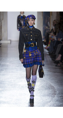 Versace Fall 2018 Ready-to-Wear , Версаче осень зима 2018 , Fashion show , неделя моды в Милане , MFW , Mainstyles