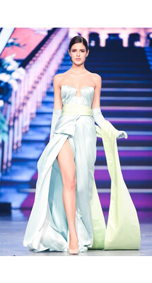 Валентин Юдашкин Высокая мода весна-лето 2018«Русский театр» 8 марта Valentin Yudashkin Haute Couture Spring 2018 Mainstyle Mainstyles