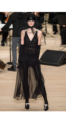 Chanel metiers d’art Pre-fall 2018 Коллекция Chanel Pre-fall 2018 Mainstyle Mainstyles