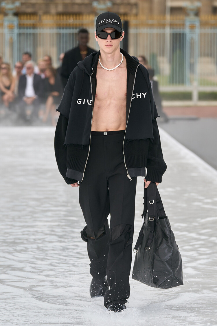 Givenchy весна/лето 2023
