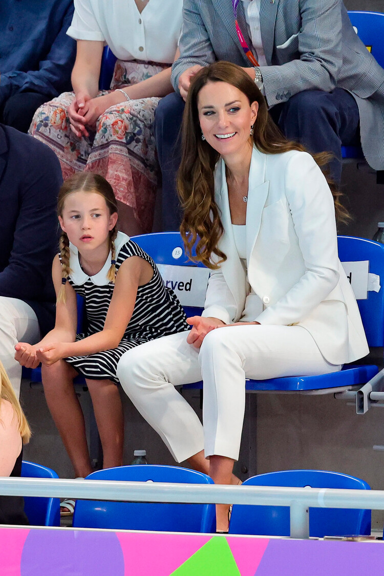 Kate-Middleton-Commonwealth-Games-0822-01-Mainstyle.jpg