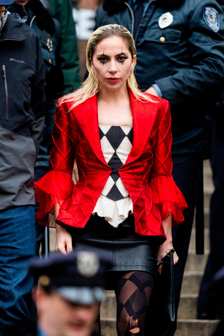 Леди Гага предстала в образе Харли Квинн на съёмках в Нью-Йорке