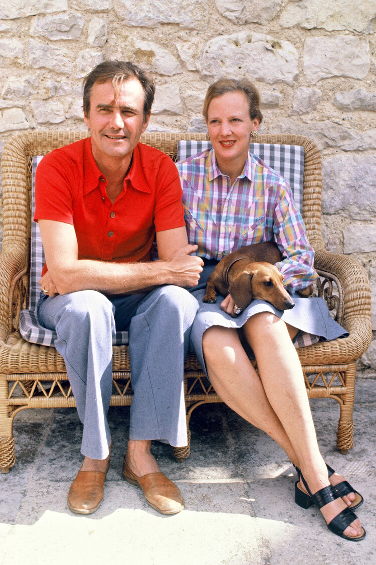 Принц Хенрик и королева Дании Маргрете в 1980 году в Шато-де-Ке на юго-западе Франции