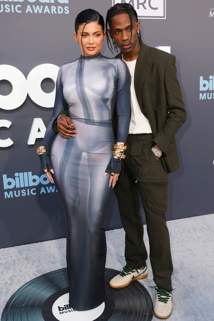 Кайли Дженнер и Трэвис Скотт на красной дорожке Billboard Music Awards 2022