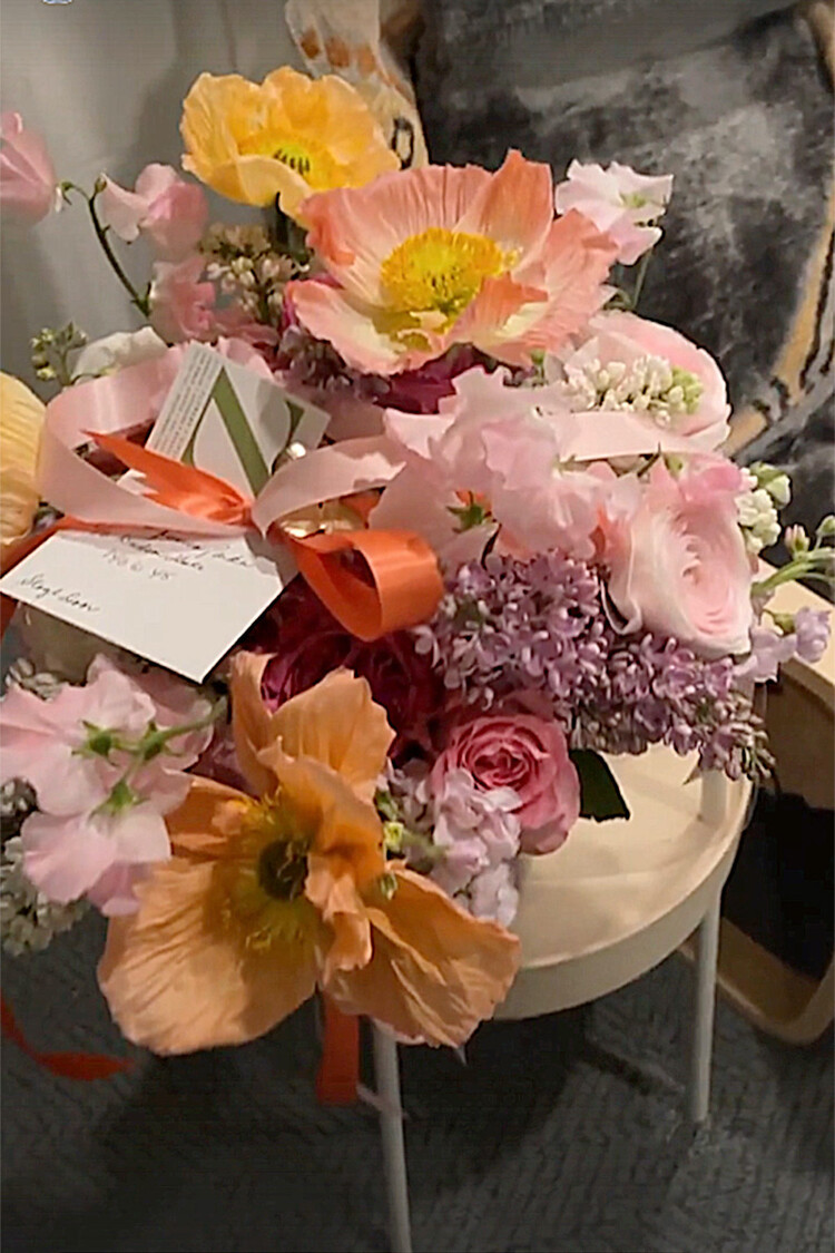 Цветы, подаренные Синтией Никсон в день рождения Сары Джессики Паркер