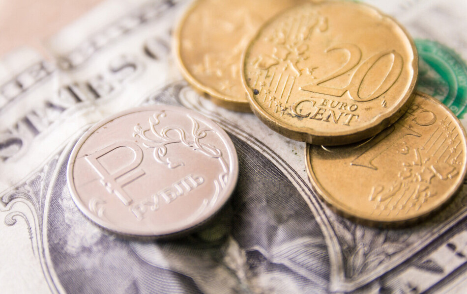 Куда катятся доллар, евро и рубль?