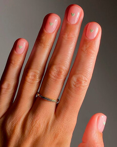 10 трендовых идей нюдового маникюра, которые выглядят вневременно