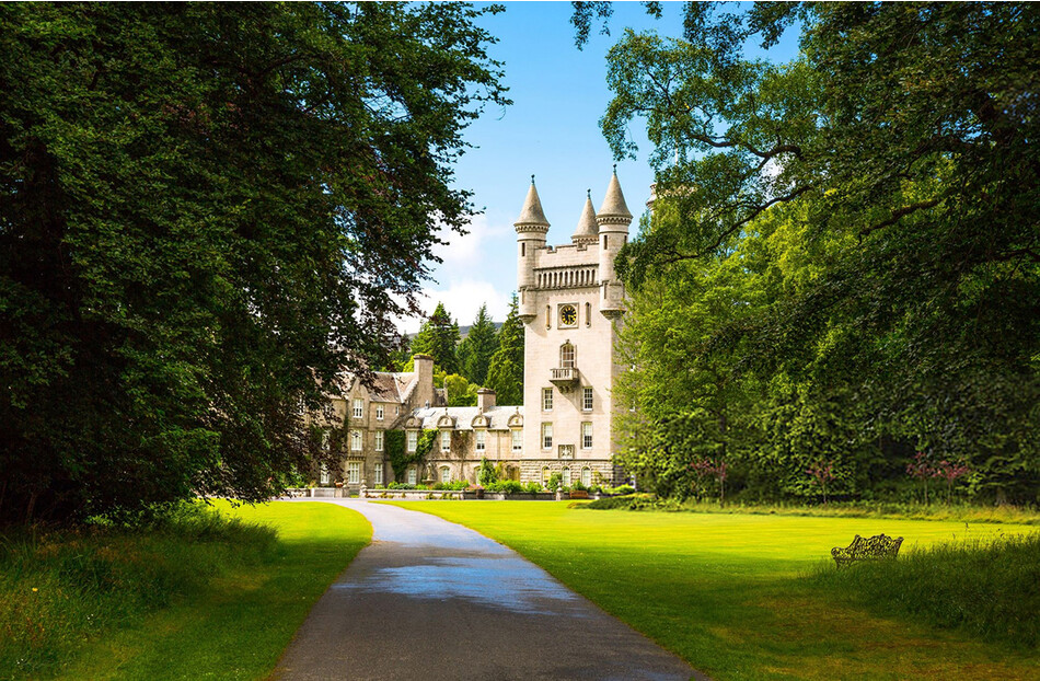 Летняя резиденция британской королевской семьи замок Балморал, Шотландия