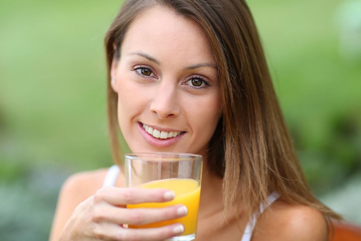 Апельсиновый сок восполняет дефицит витамина С
