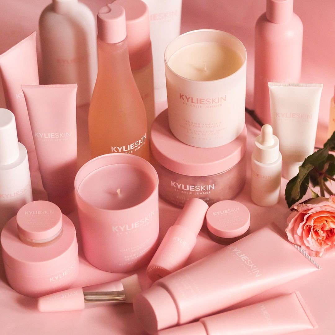 Свершилось: косметика от Кайли Дженнер Kylie Skin появится в России ...