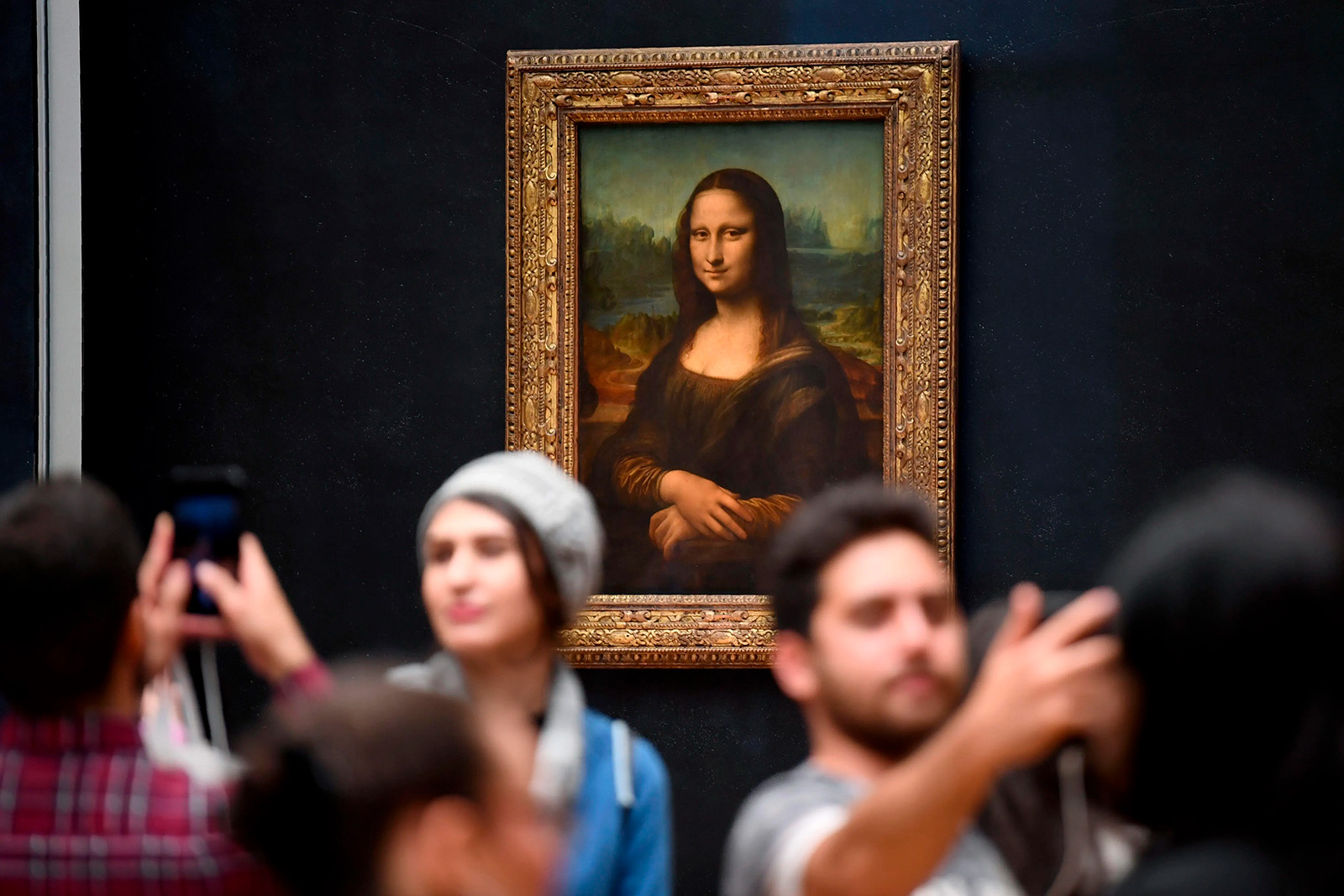 Лувр подумывает перенести «Мону Лизу» в подвал