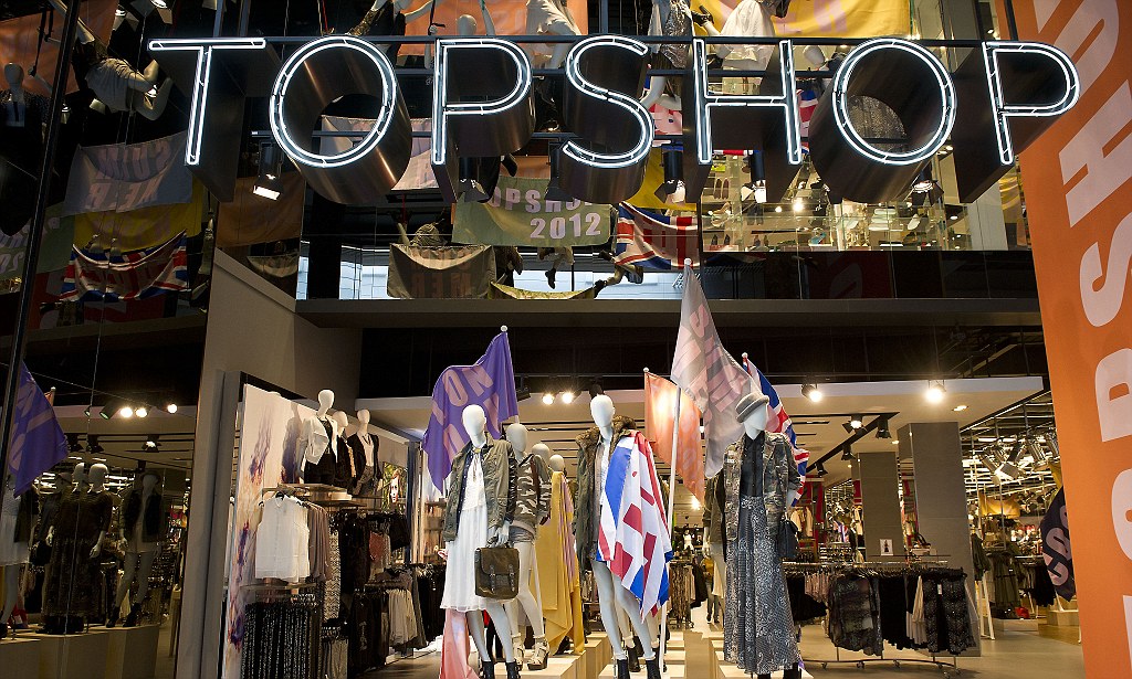 Обвинения владельца Topshop в сексуальных домогательствах привели к закрытию магазинов