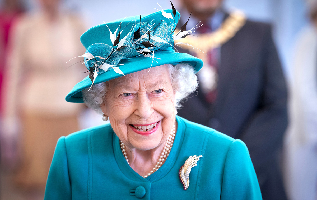 Какое правило изменила королева Елизавета II, чтобы оно не повлияло на титул принца Луи?