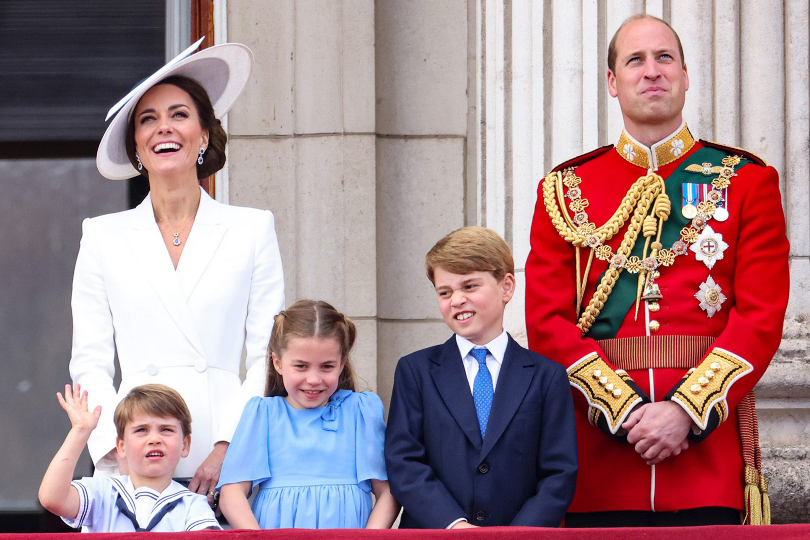 Фото кейт с детьми фотошоп. Принц Джордж Уэльский 2022. Принц Джордж Уэльский 2023. Принцесса Уэльская Кейт 2022. Принцы Кембриджские Джордж и Луи.