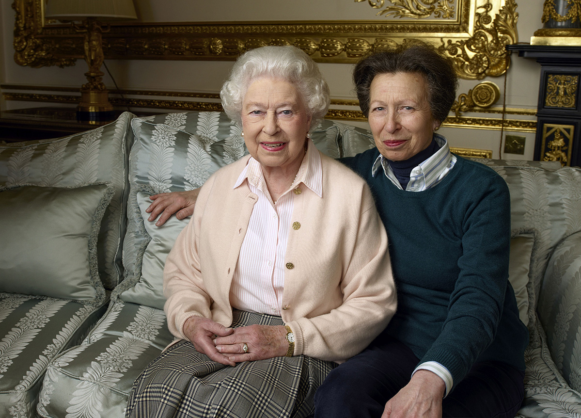 Королева Елизавета II и принцесса Анна, 2019