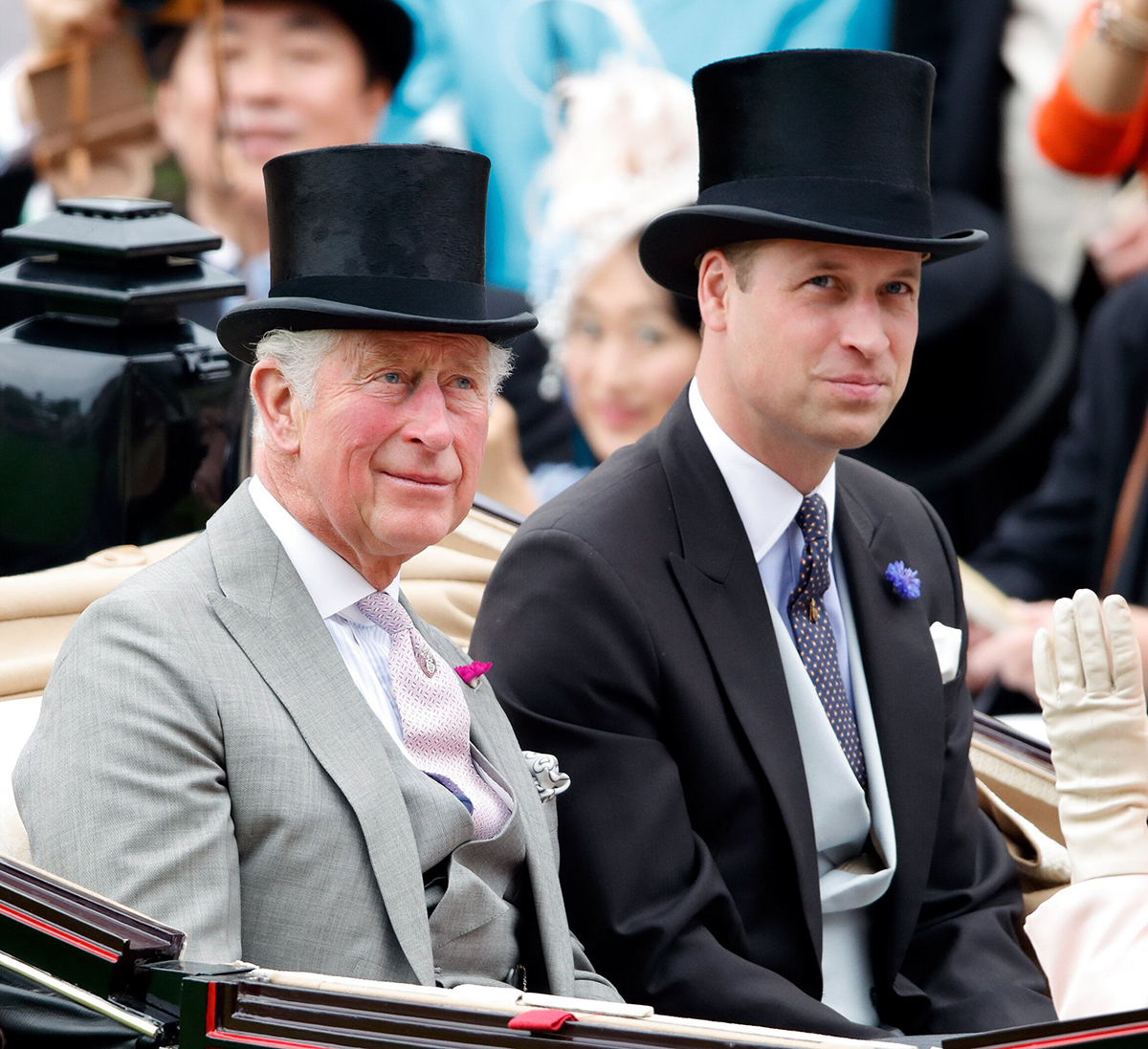 Чарльз и Уильям считают, что скандал вокруг принца Эндрю лично заденет Елизавету II