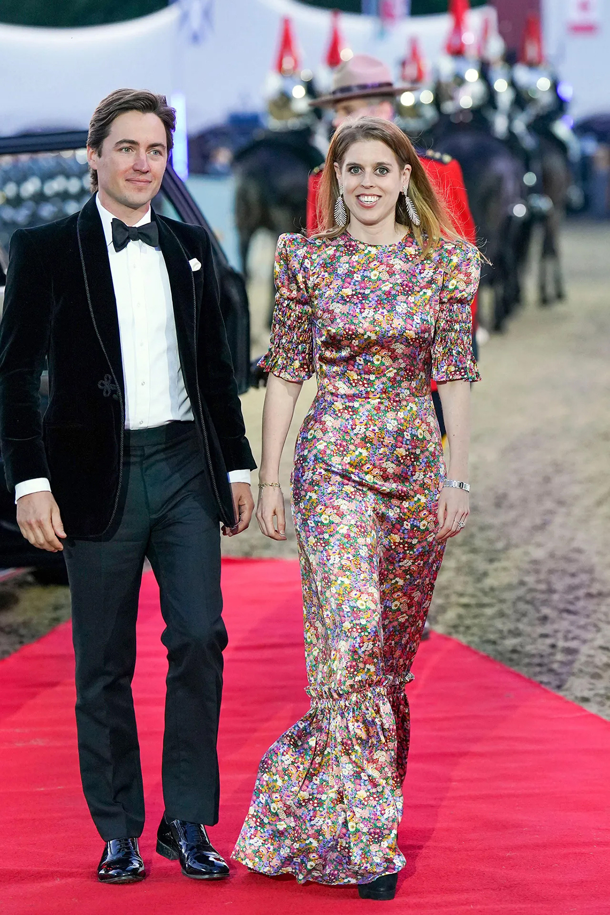 Принцесса Беатрис с супругом Эдоардо Мапелли-Моцци прибывают на конное шоу в Виндзорском замке приуроченного платиновому юбилею королевы Елизаветы II «Галоп по истории» в среду 11 мая 2022, Англия