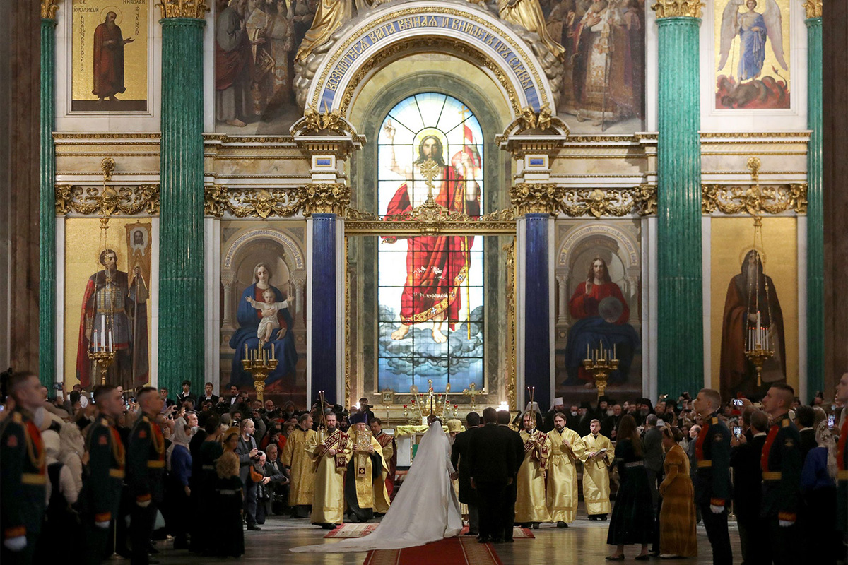 Венчание Великого князя в Исаакиевском соборе мать