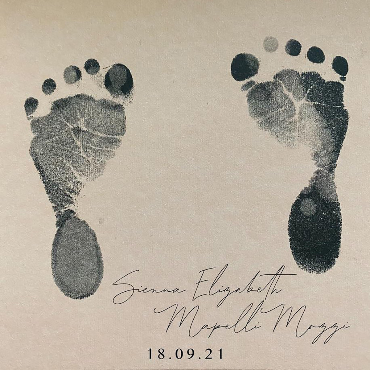 Официальное объявление о рождении Сиены, дочери принцессы Беатрис и Эдоардо Мапелли-Моцци, 18 сентября 2021